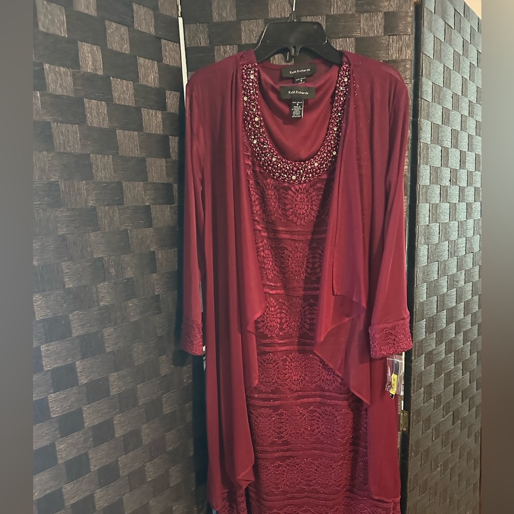 R & M Richards size 8 Merlot jacket dress